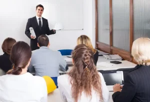 NGHIỆP VỤ NHÂN VIÊN NUÔI DƯỠNG LỨA TUỔI MẦM NON