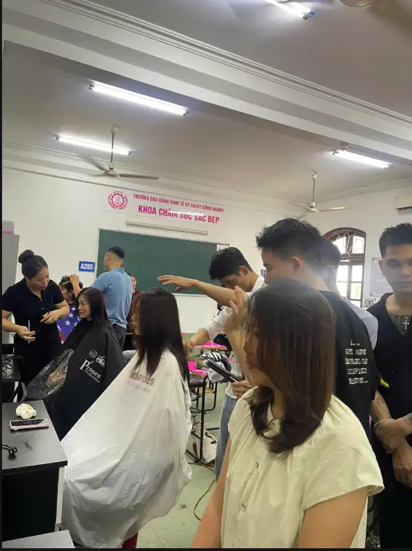 Khóa Học Makeup Cá Nhân 2026